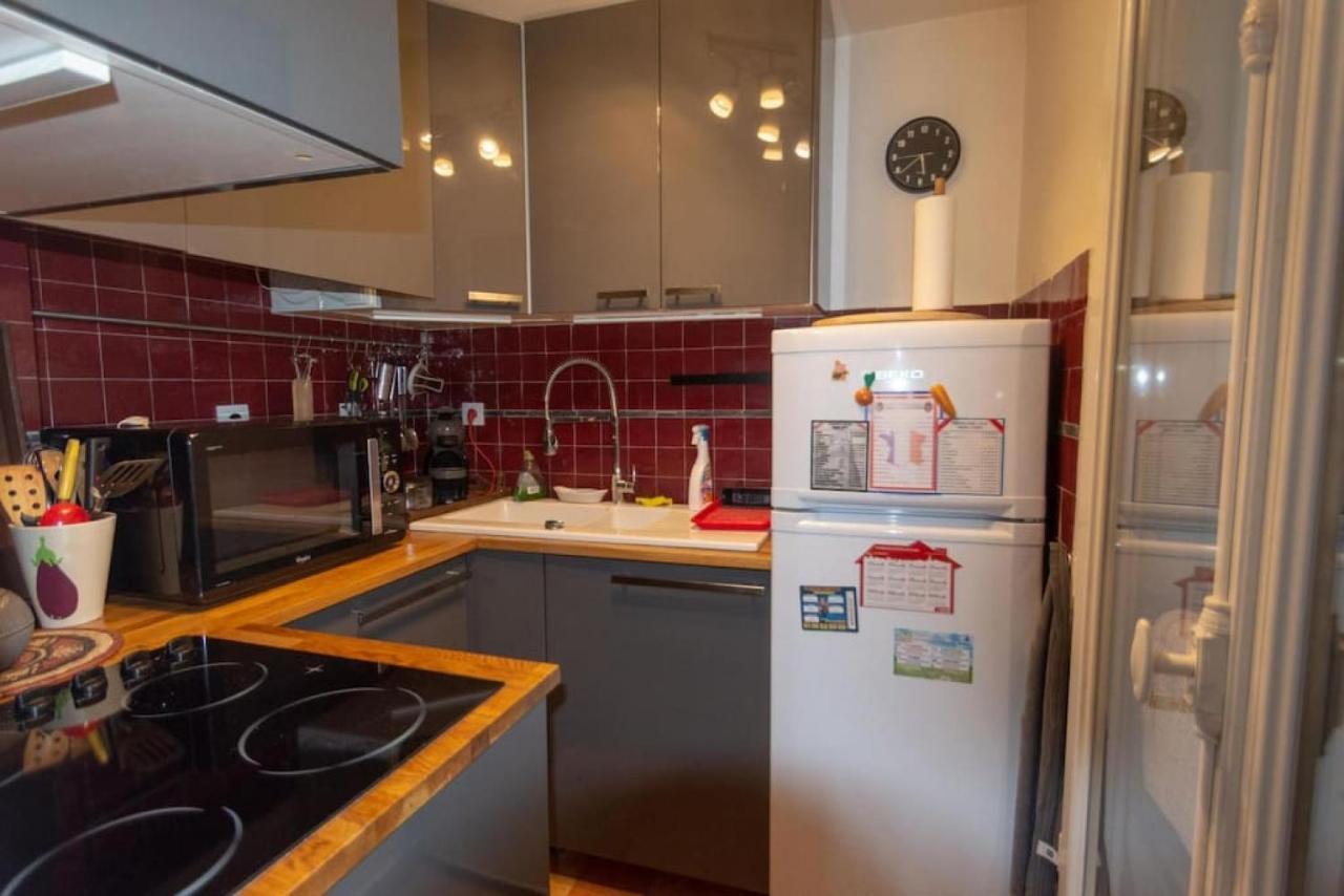 Very French Two Bedroom In The Heart Of Appartamento *